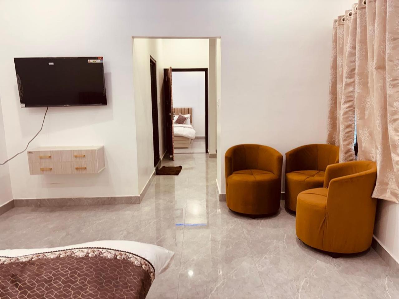 Shri Ram Darbar Hotel Ayodhya Exterior photo