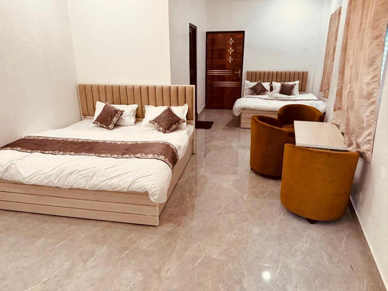 Shri Ram Darbar Hotel Ayodhya Exterior photo